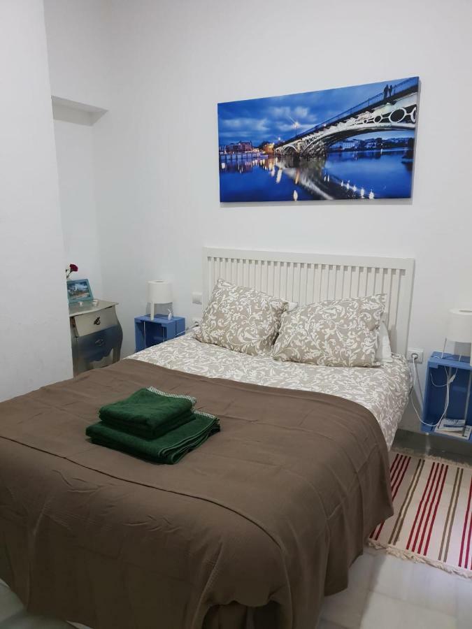 Santas Patronas Street Center Apartment Seville Exterior photo